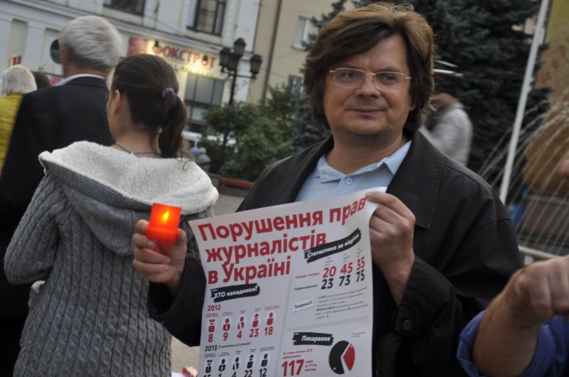 Журналісти Чернівців хочуть, щоб чиновники щодня ходили вулицею імені  вбитого владою журналіста 