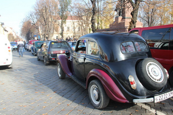 Автоклуб 'Буковина' влаштував Свято до Дня Автомобіліста (фоторепортаж)