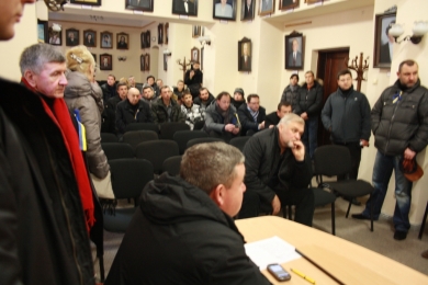 Депутати Чернівецької міської ради збираються сьогодні, о 20.00, на незавершену 42-гу сесію