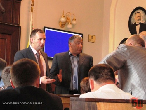 Початок сесії Чернівецької міськради відклали на 12.00 (+відео)
