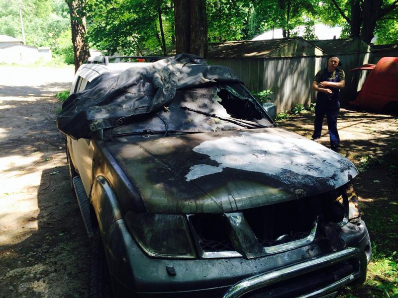 В Чернівцях спалили авто активіста самооборони, бо хочуть зірвати вибори, - джерело