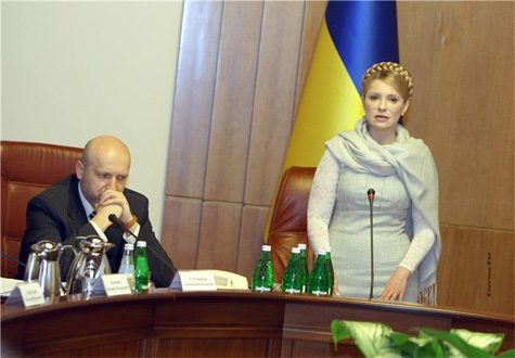 На початку 2000-х чернівецька «батьківщинівка» сплела шаль для Тимошенко