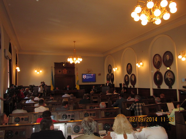 Депутати 'Нашої Україна' двічі не реєструвались на сесії міськради