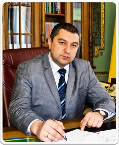 Голова Чернівецької ОДА Роман Ванзуряк вже зареєстрував в Адміністрації Президента заяву на звільнення