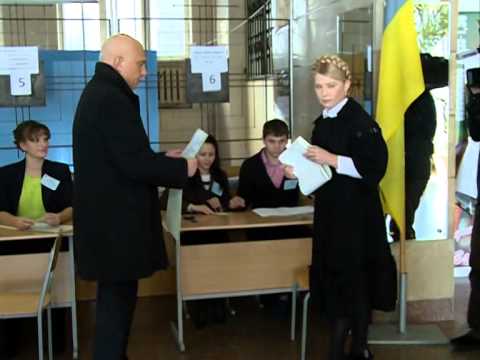 Тимошенко проголосувала: 'У нас удосталь сил, аби повернути мир'