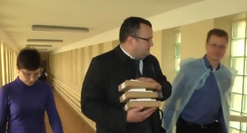 На Буковині учасникам АТО виділили 9,9 гектара землі і подарували електронні книжки