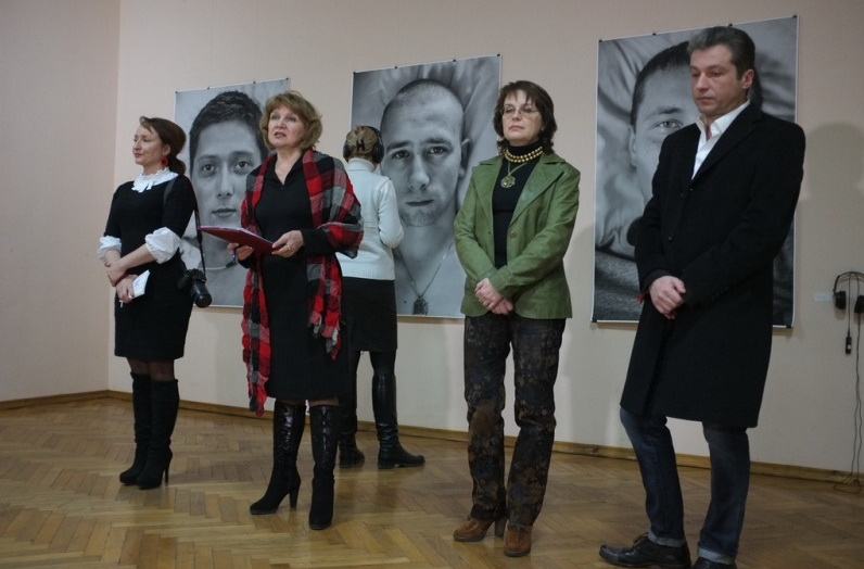 Чернівецький художній музей усунувся від організації благодійної виставки і збору пожертв на допомогу українському війську, - художник Тарас Полатайко