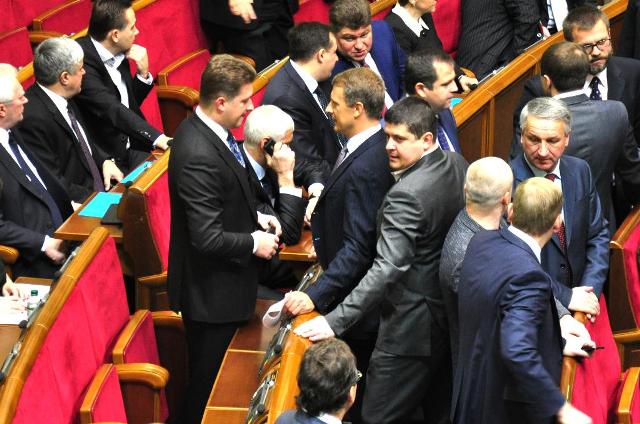 Народний депутат Максим Бурбак розповість про перших сто днів роботи в парламенті на 'Суті речей з Оксаною Денисюк'