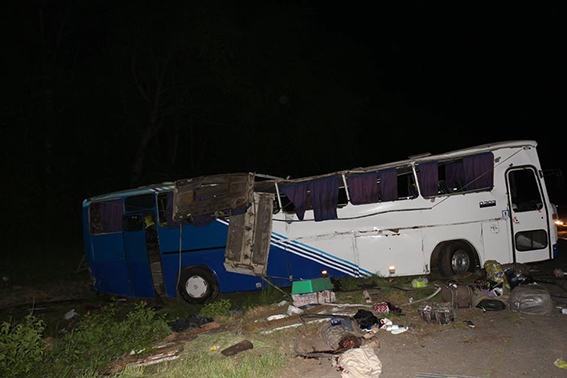 Причину аварії автобуса 'Чернівці-Севастополь', внаслідок якої загинула кримчанка і сім’я пенсіонерів з Черкащини, ще не встановлено 
