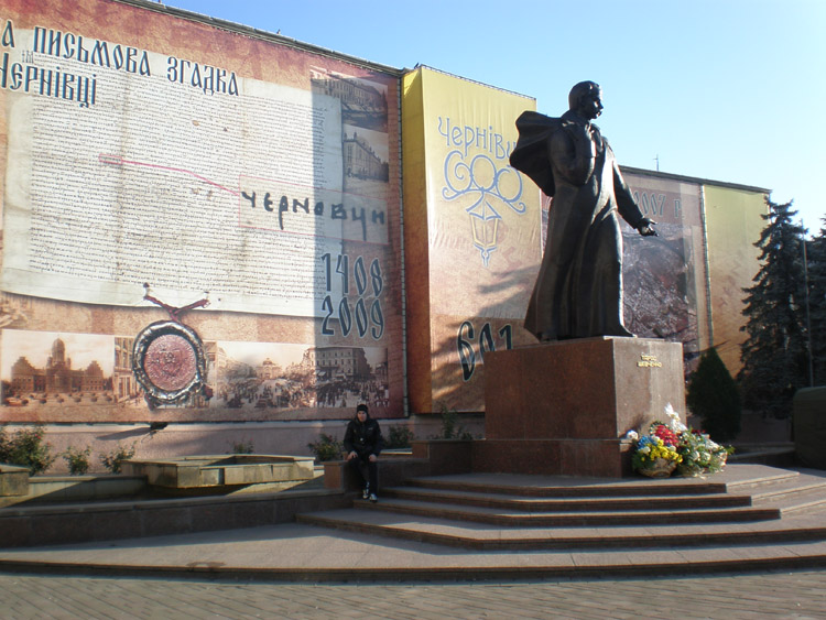 У день перепоховання Шевченка в Україні у Чернівцях на майдані декламуватимуть вірші Кобзаря