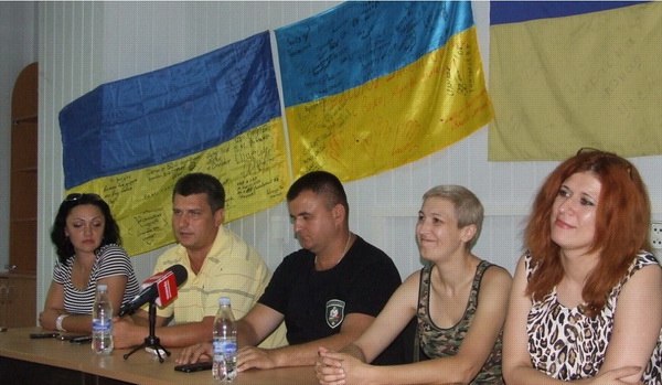 Буковинські волонтери: Ми не дозволимо втягувати себе у брудні політичні ігри