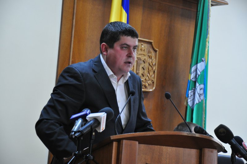 Максим Бурбак радіє, що депутати Чернівецькоі обласної ради його послухали