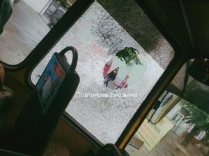 В Чернівцях пасажир маршрутки розбив водію голову  (+Фото)