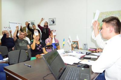 Радикальна партія Ляшка на Буковині йде на вибори сімейним підрядом