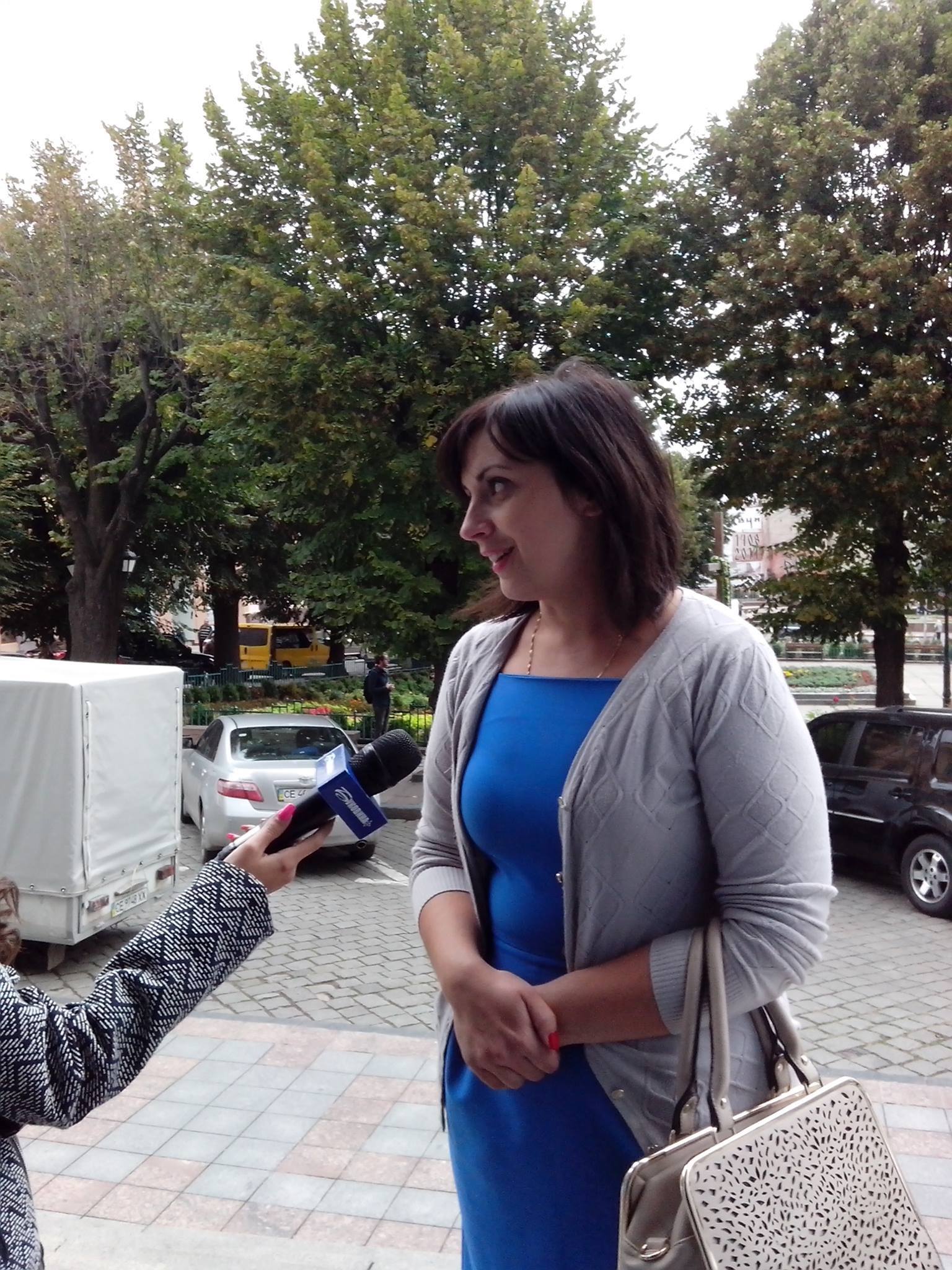 Родина кандидатки від УКРОПу з Буковини відвезла в зону АТО чергову допомогу 