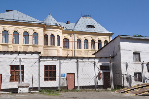 У тюрмі в центрі Чернівців мали утримувати 42 довічних в'язня, - нардеп Бурбак (+ВІДЕО) 