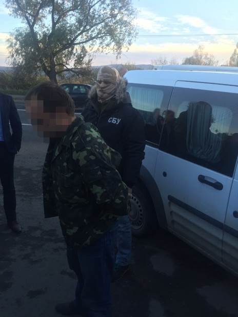В Чернівецькій області СБУ затримала на хабарі начальника відділу екологічної служби