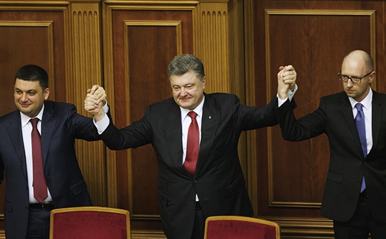 Порошенко, Яценюк та Гройсман заявили, що питання зміни прем’єра зараз не на часі