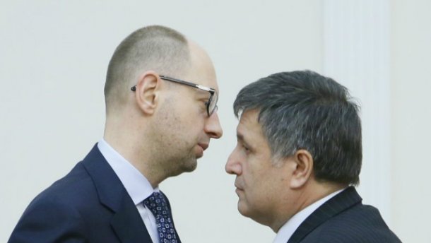 Аваков: Если мы с Яценюком подадим в отставку, парламент будет распущен, а ситуация снова начнет ухудшаться.