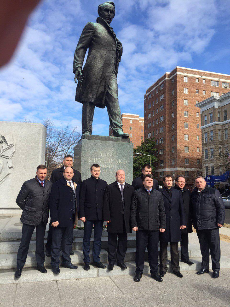 Іван Мунтян поклав квіти до пам'ятника Шевченка у Вашингтоні і вшанував жертв Голодомору