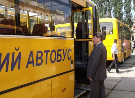 Шкільним автобусом – по виборчому законодавству... Заява регіонального виборчого штабу Об’єднаної опозиції «ВО Батьківщина» 

 