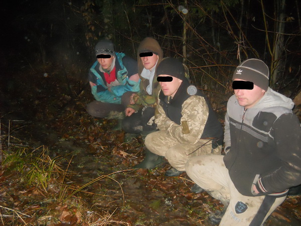 Чотирьох можливих контрабандистів з Красноїльська затримали під час спроби перетнути кордон 