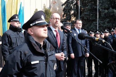 Яценюк у Чернівцях розповів, які реформи, крім поліції, проведуть в Україні