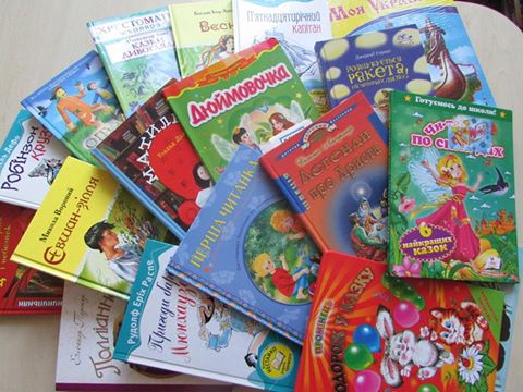 Чернівецькі школярі збирають книги українською мовою для учнів Донбасу