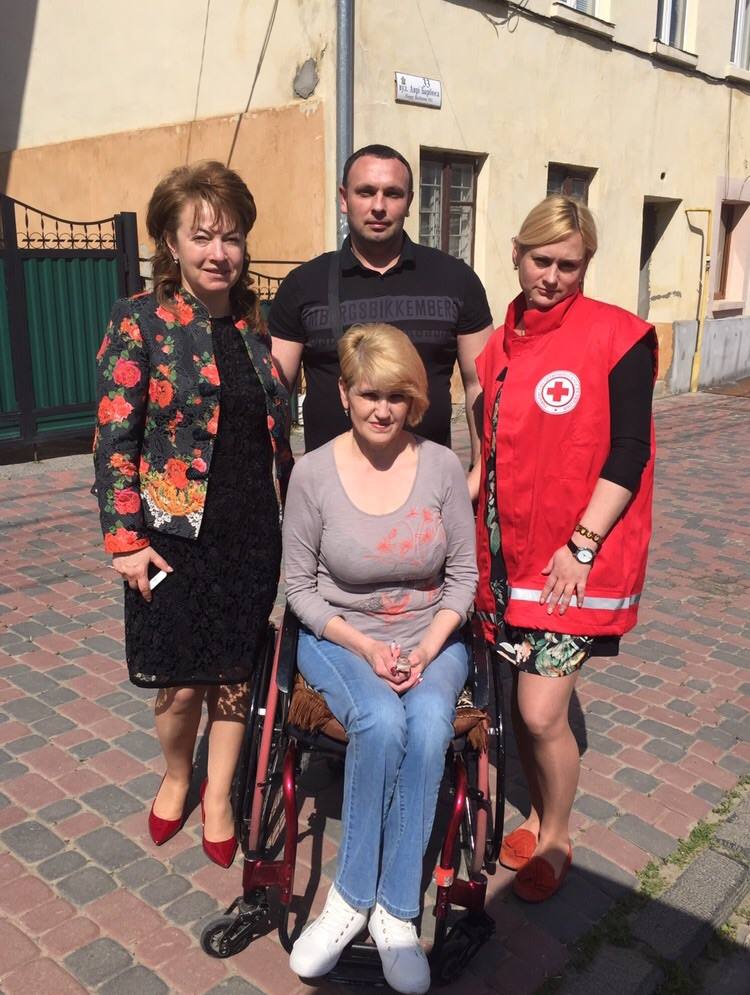 Місцевий «Авто-майдан» надав свою допомогу інвалідам-візочникам 