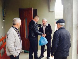 На Буковині депутат-«батьківщинівець» подбав про родини тих, хто пережив страхіття війни