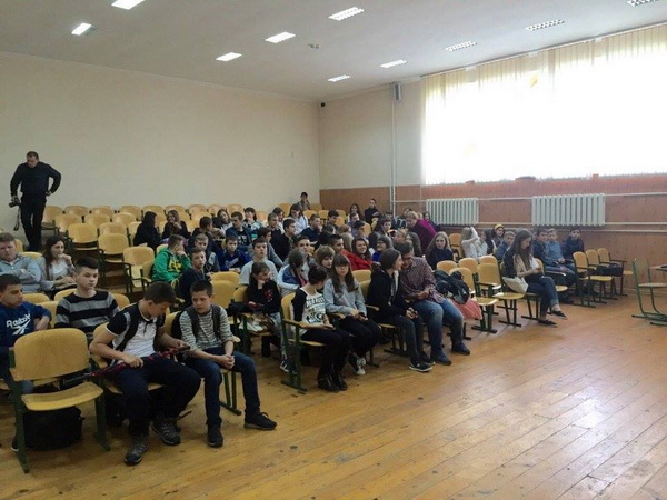 Школярам Чернівецької загальноосвітньої школи №31 розповіли про шкоду від наркотиків