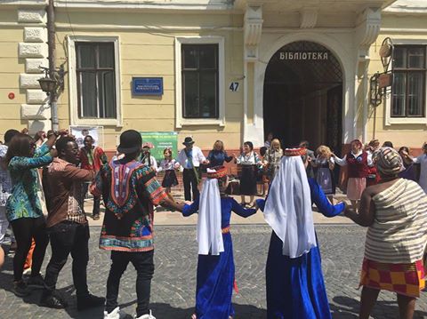 У Чернівцях «батьківщинівці» підтримали Лінгвістичний фестиваль, започаткований однопартійцем – Героєм Небесної сотні