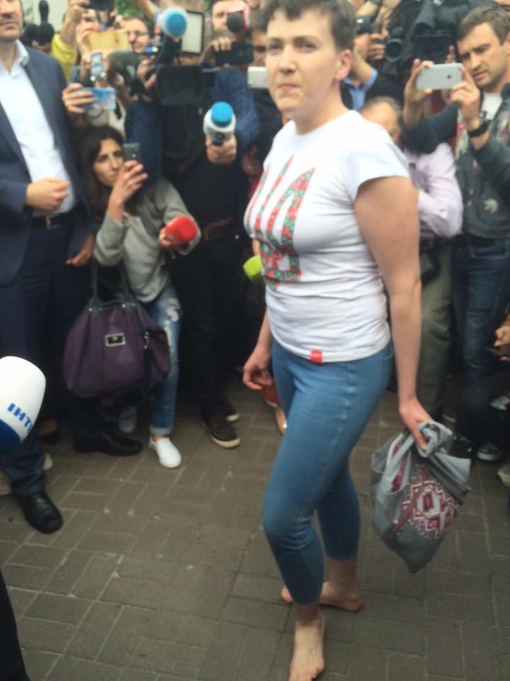 Надія Савченко повернулася в Україну (+ВІДЕО)