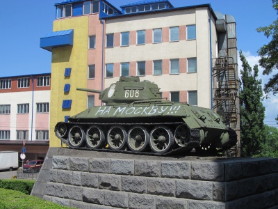 Депутатка облради пропонує переплавити танк Нікітіна на пам'ятник Героям України