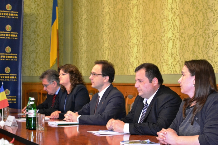 Чернівці відвідав Держсекретар для румунів звідусіль МЗС Румунії  Петре Гуран  