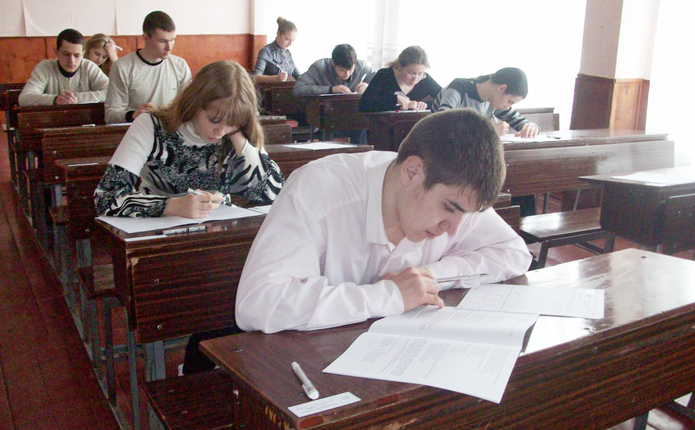 Найкраще тестування з української мови склали у Чернівцях, найгірше – на Герцаївщині
