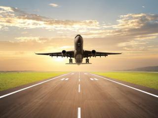 Адміністрація аеропорту «Чернівці» веде переговори з двома авіаперевізниками з Румунії про запуск регулярних і чартерних рейсів