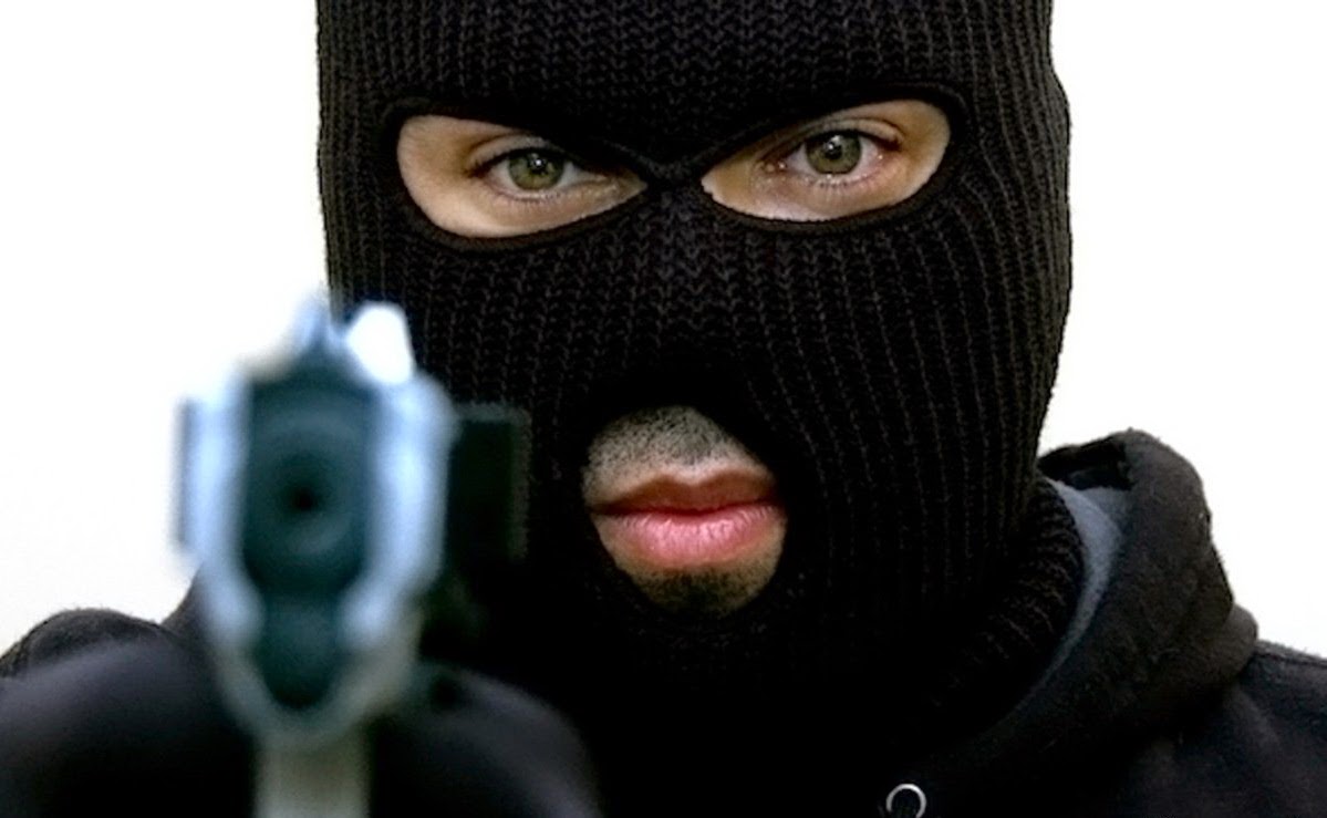 Грабіжники винесли із дому керівника ринку 50 тисяч гривень: бандитів досі не затримали  – поліцейські (ВІДЕО)