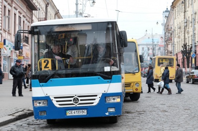 Тролейбуси  №№ 1,6  сьогодні  курсуватимуть до Соборної площі, тролейбуси №№ 2,4 - не здійснюють перевезення    пасажирів