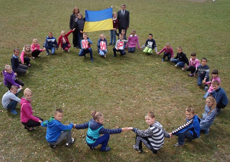 Партійці Буковини День миру відзначали зі школярами