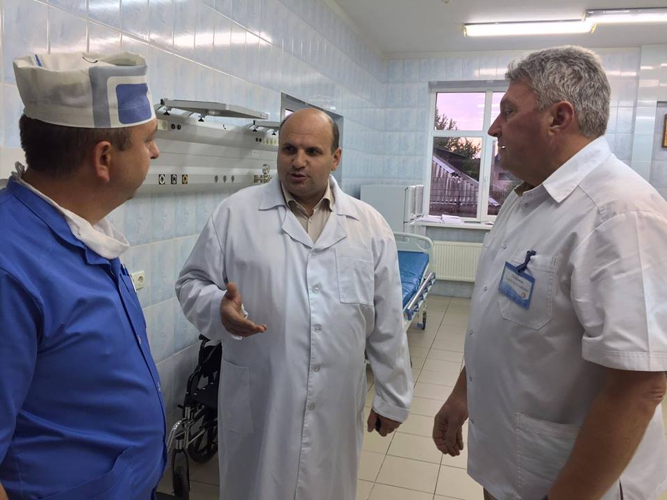 Голова Чернівецької обласної ради дивується, чому уряд Яценюка не добудував перинатальний центр у Чернівцях