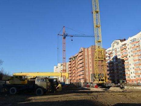 Поліція: В Чернівцях аферист продав городянам квартири на 10 мільйонів, які належать банку