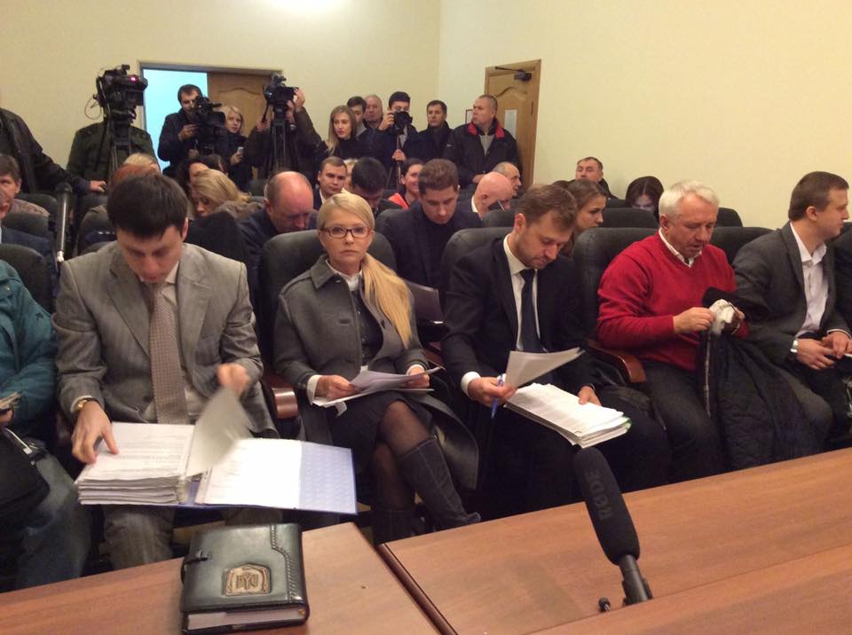 Підвищення зарплат народним депутатам скасовано. Тепер Юлія Тимошенко вимагає від прем’єра скасувати постанову про збільшення зарплат урядовцям