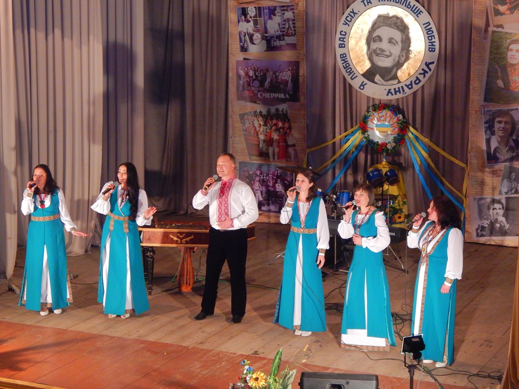 У Вижниці розпочався відкритий фестиваль-конкурс виконавців естрадної пісні імені Назарія Яремчука