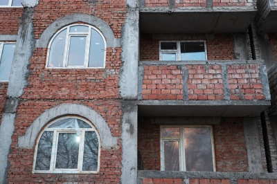 АТОшники, яким міськрада Чернівців виділила 20 млн на житло, віддадуть гроші фірмі корупціонера