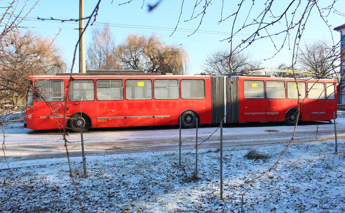 Ще 10 вживаних тролейбусів з Європи запустять цього тижня на лінію у Чернівцях