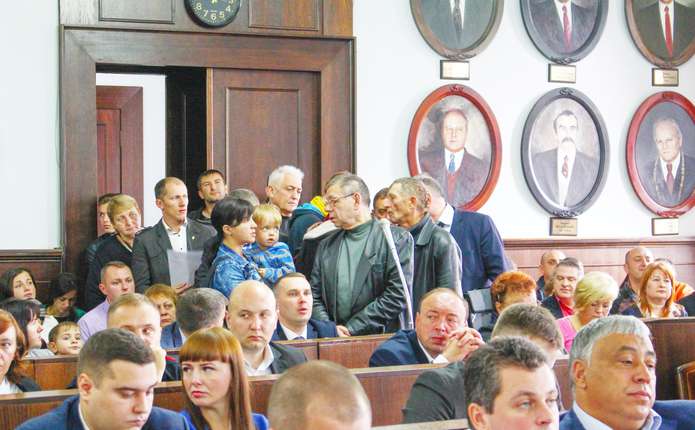 Чернівецькі депутати від обстеження психіатрів відмовилися