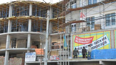 В Чернівцях журналістці надали неточну відповідь на запит про надані безкоштовні квартири