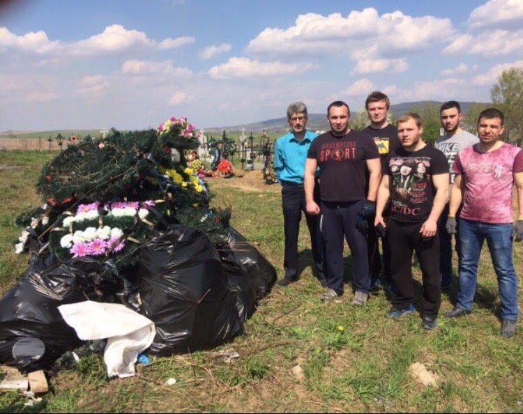 Сергій Качмарський: 'Побратими України' допомогли впорядкувати 140 могил, де поховані самотні мешканці геріатричного пансіонату 