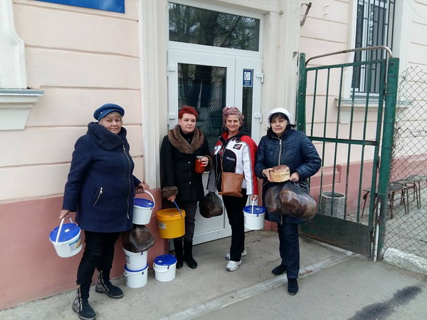 Чернівецькі «Волонтери за Батьківщину» щотижня влаштовують домашній обід бійцям, що перебувають на реабілітації в лікарні